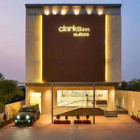 Clarks Inn Suites Agra Near Tajmahal エクステリア 写真