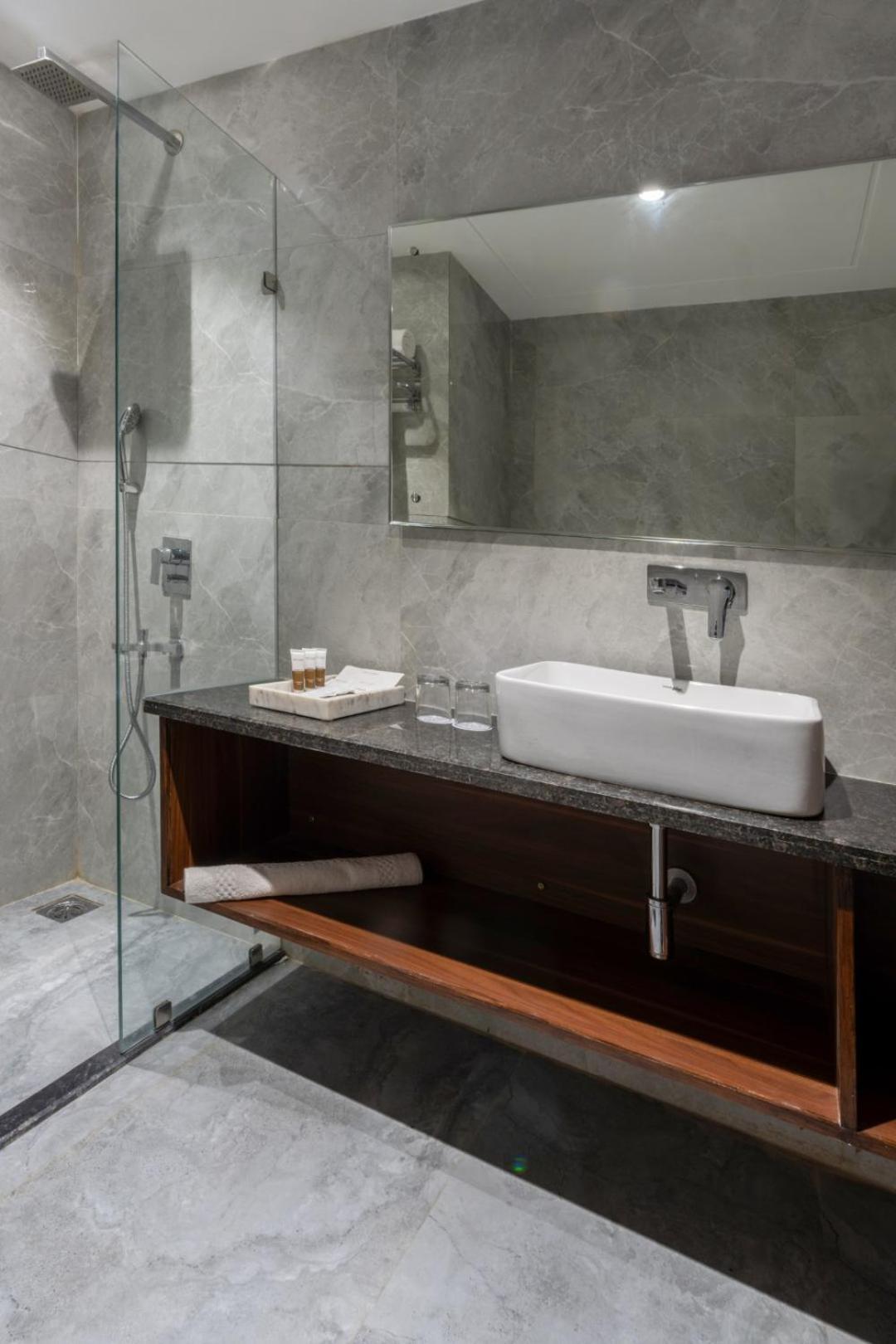 Clarks Inn Suites Agra Near Tajmahal エクステリア 写真