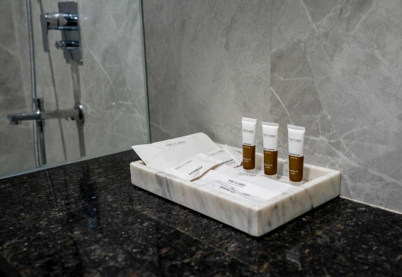 Clarks Inn Suites Agra Near Tajmahal エクステリア 写真
