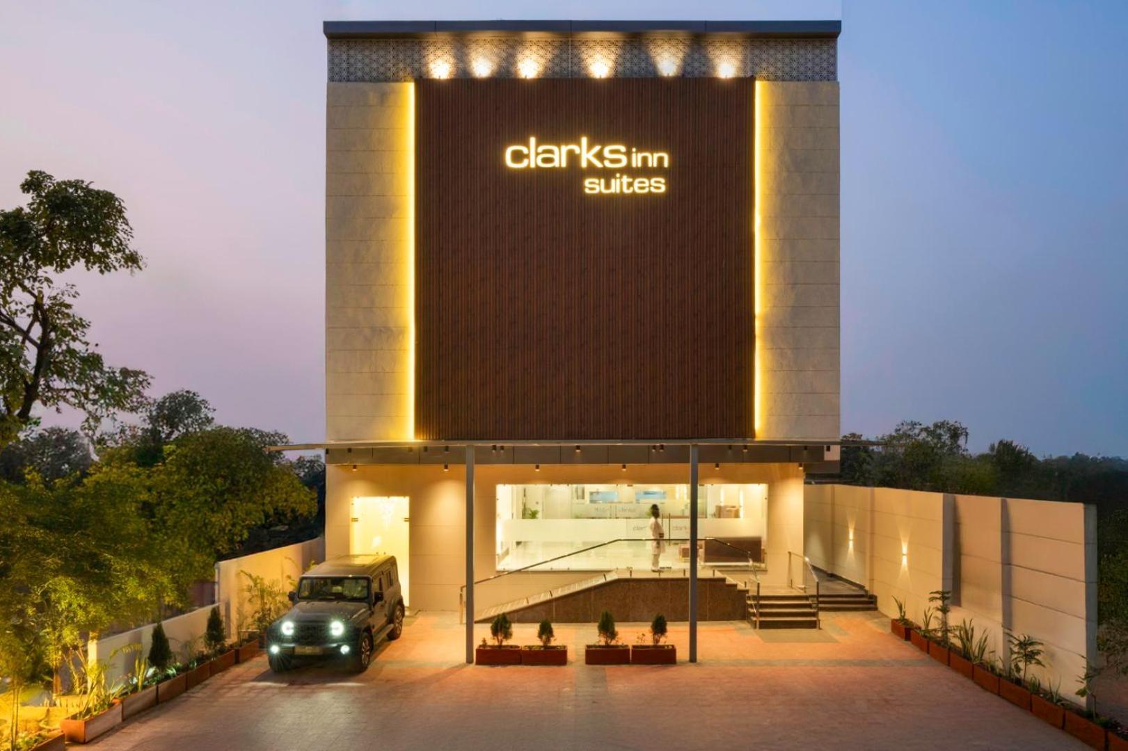 Clarks Inn Suites Agra Near Tajmahal エクステリア 写真