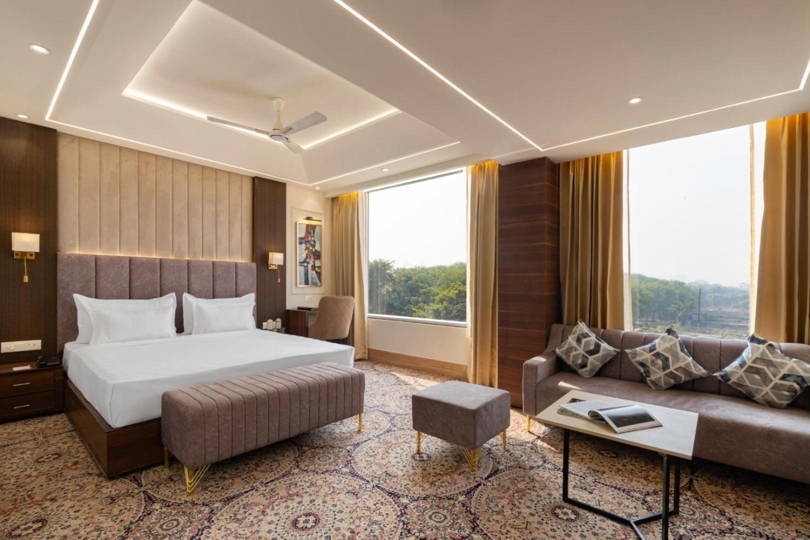 Clarks Inn Suites Agra Near Tajmahal エクステリア 写真